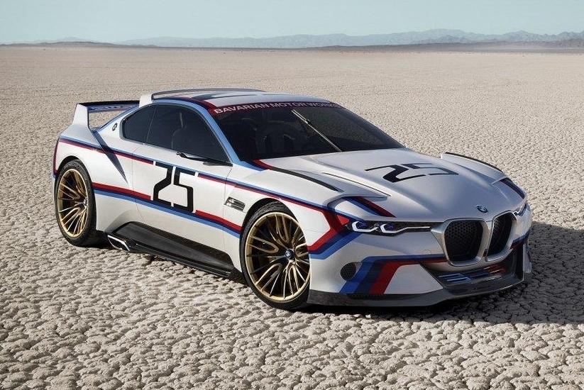 BMW выпустила гоночный спорткар CSL Hommage R